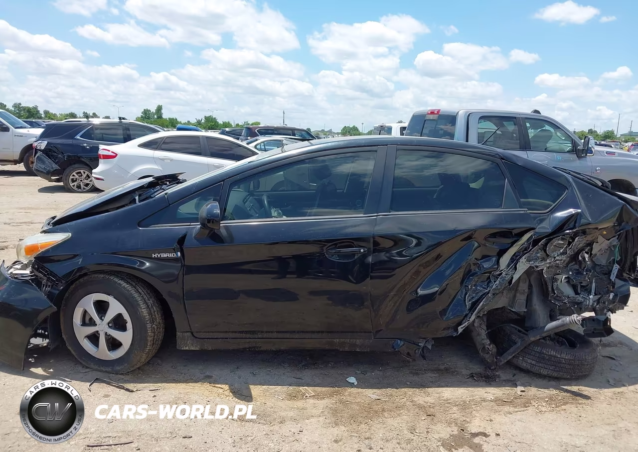 2013 Toyota Prius Three VIN:JTDKN3DU1D5655897 - 14