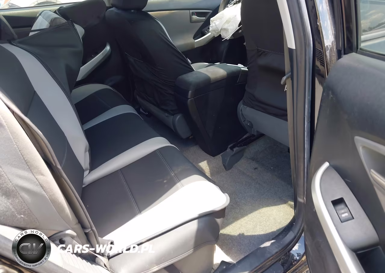 2013 Toyota Prius Three VIN:JTDKN3DU1D5655897 - 8