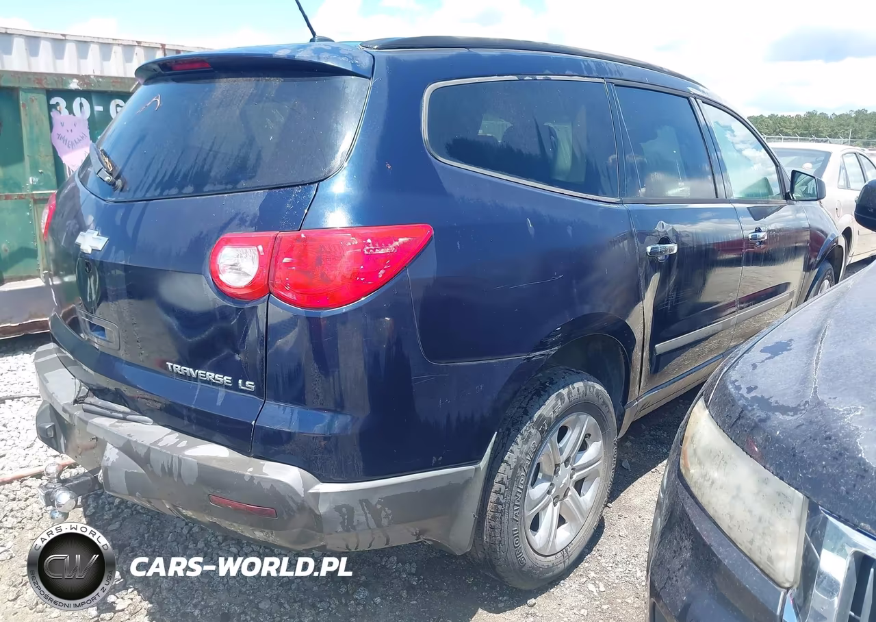 2012 Chevrolet Traverse Ls VIN:1GNKREED4CJ141411 - 4