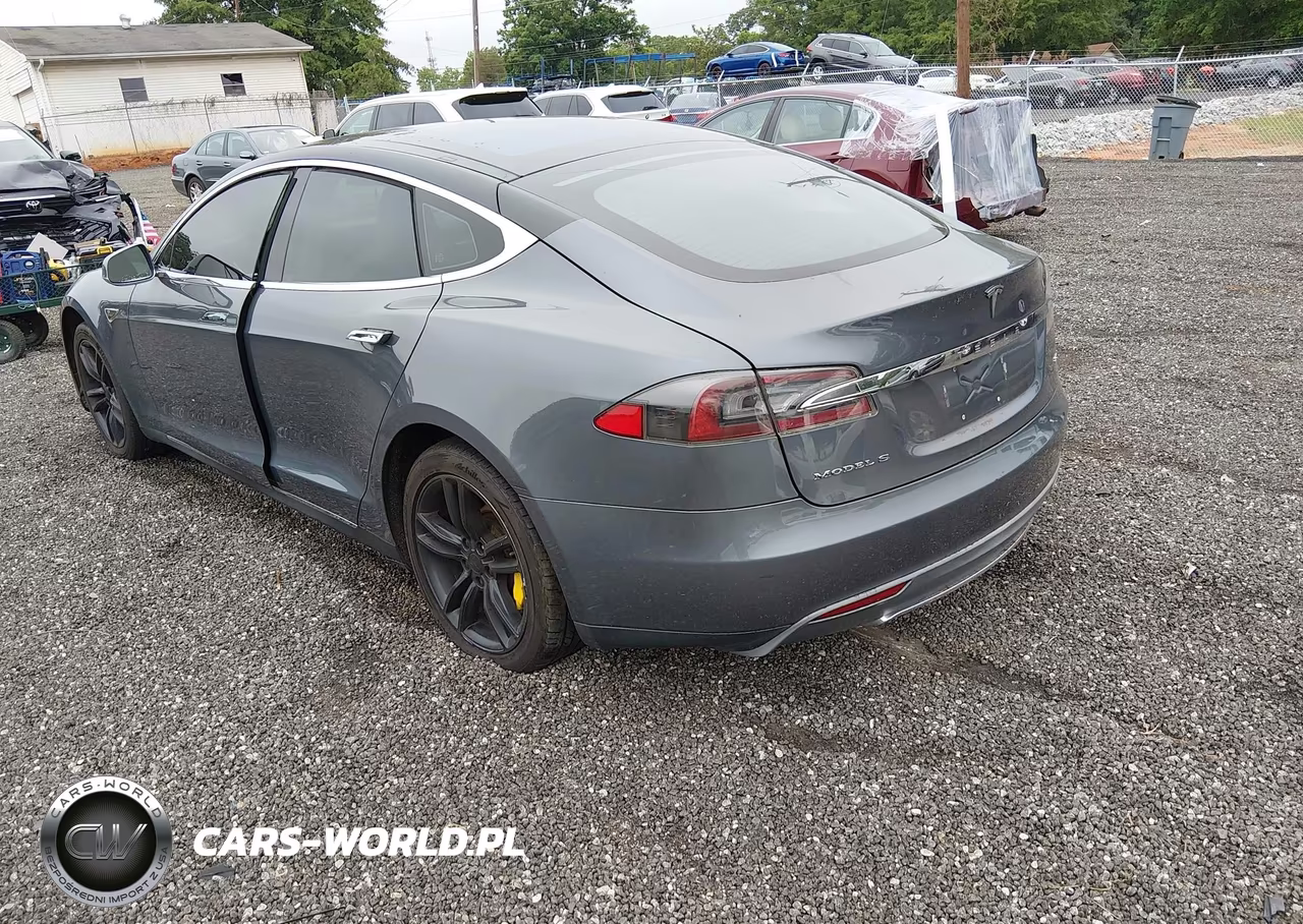 2013 Tesla Model S VIN:5YJSA1CNXDFP16396 - 3