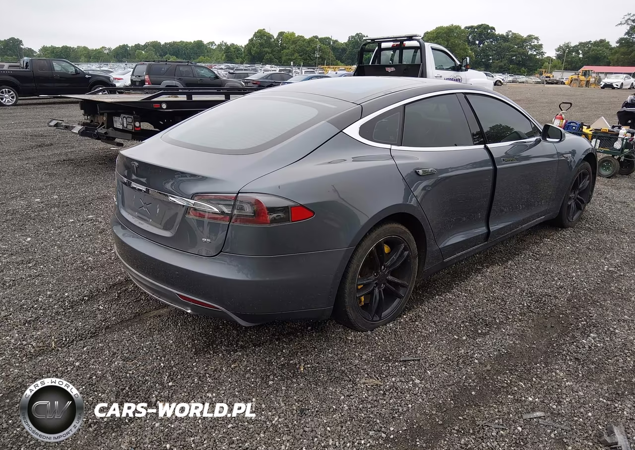 2013 Tesla Model S VIN:5YJSA1CNXDFP16396 - 4