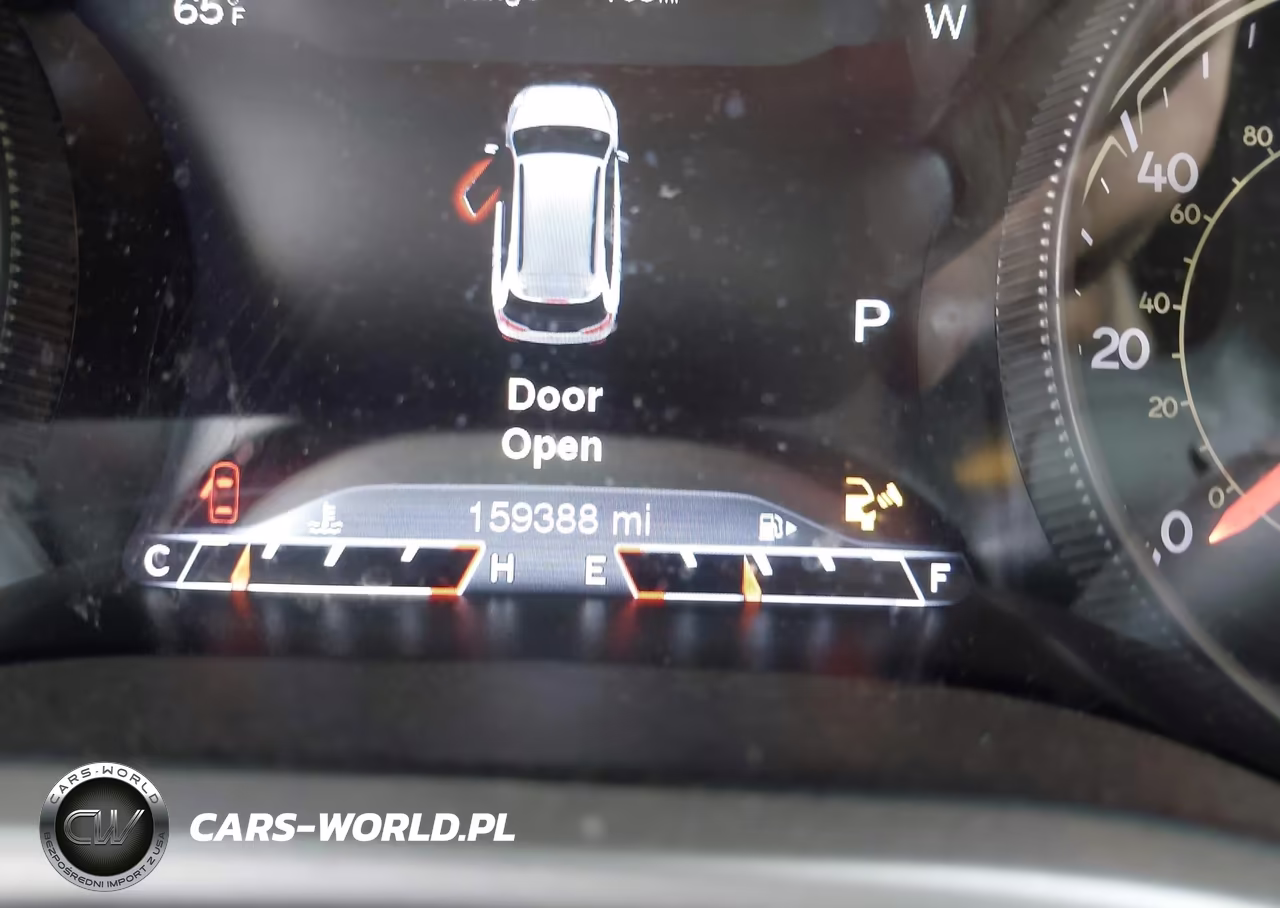 2015 Jeep Cherokee Trailhawk VIN:1C4PJMBS7FW653660 - 15