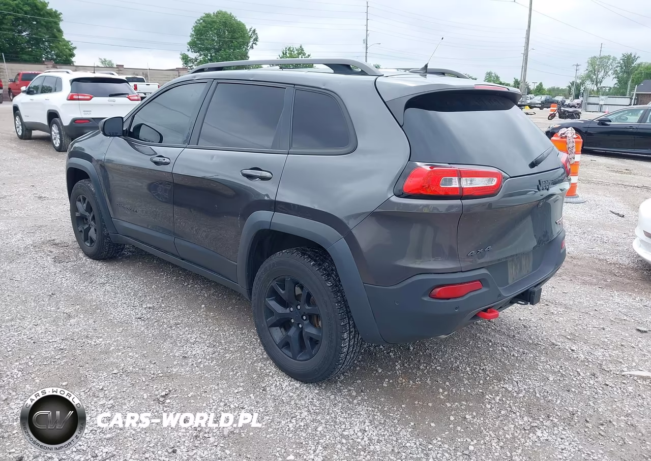 2015 Jeep Cherokee Trailhawk VIN:1C4PJMBS7FW653660 - 3