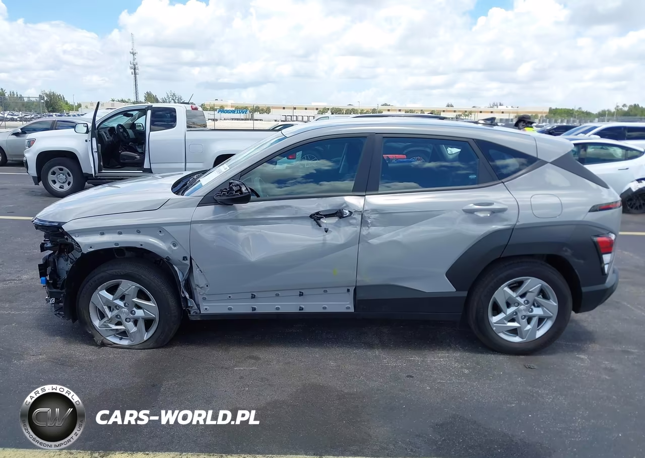 2025 Hyundai Kona Se VIN:KM8HA3AB2SU323832 - 15