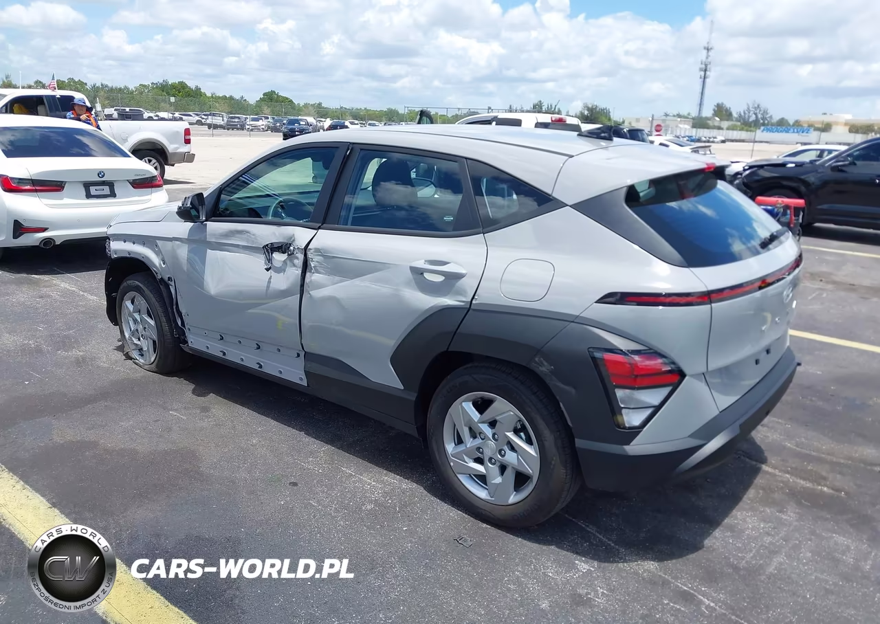 2025 Hyundai Kona Se VIN:KM8HA3AB2SU323832 - 3