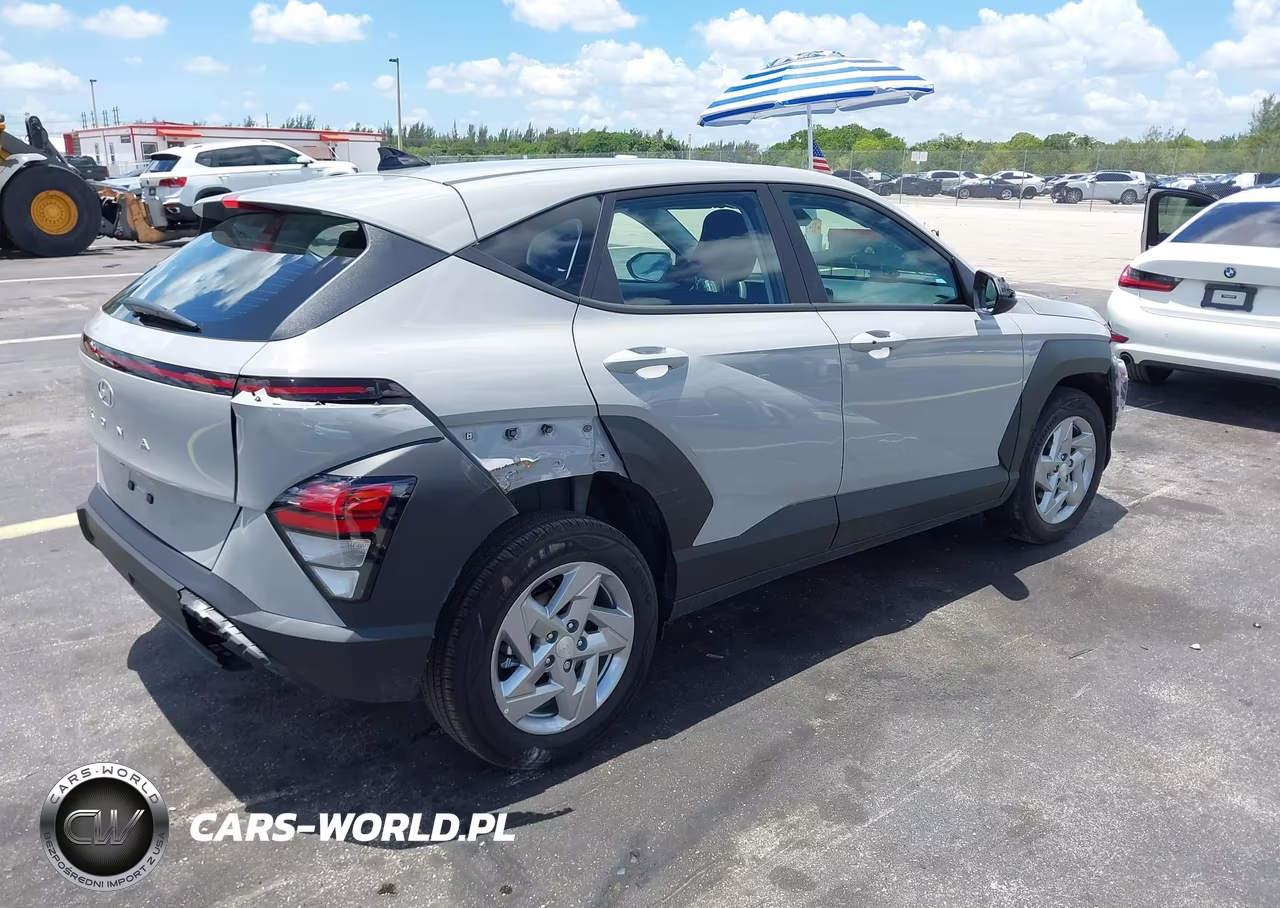 2025 Hyundai Kona Se VIN:KM8HA3AB2SU323832 - 4
