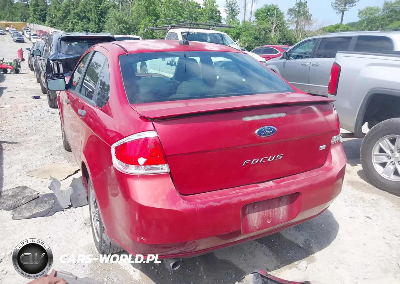 2010 Ford Focus Se VIN:1FAHP3FN0AW213389 - 3