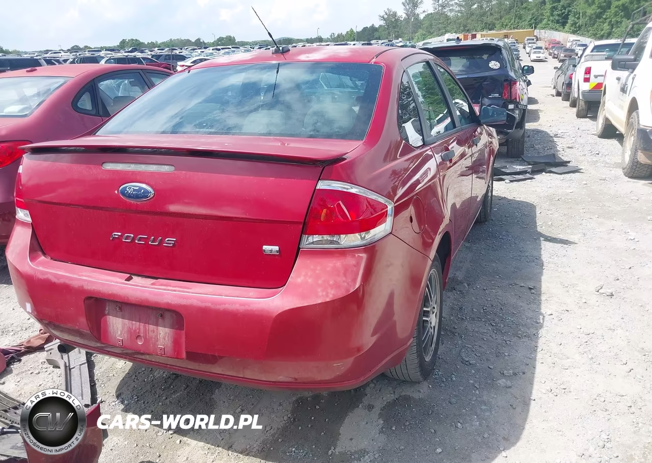 2010 Ford Focus Se VIN:1FAHP3FN0AW213389 - 4