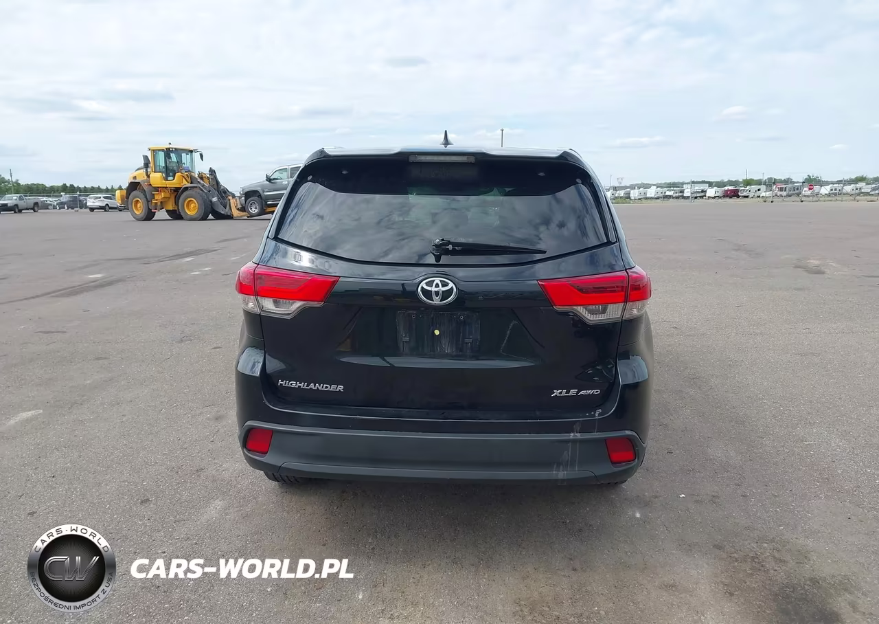 2019 Toyota Highlander Xle VIN:5TDJZRFH9KS604531 - 17