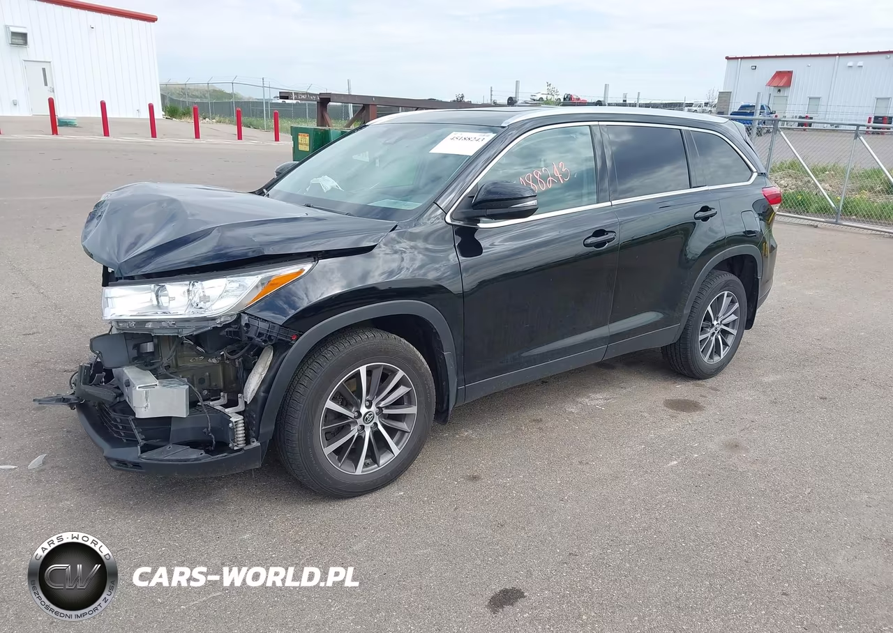 2019 Toyota Highlander Xle VIN:5TDJZRFH9KS604531 - 2