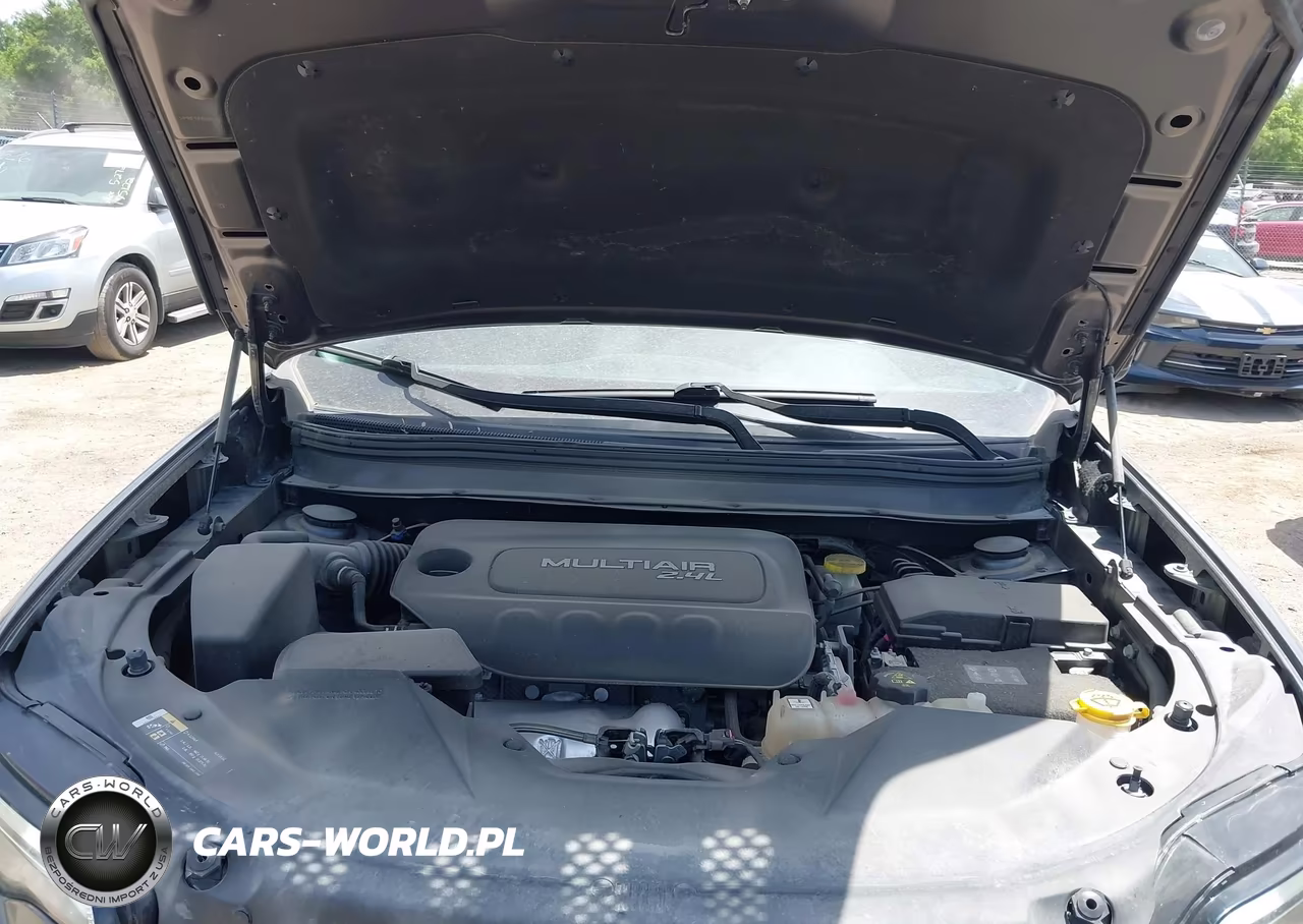 2019 Jeep Cherokee Latitude Plus 4X4 VIN:1C4PJMLB0KD108422 - 10