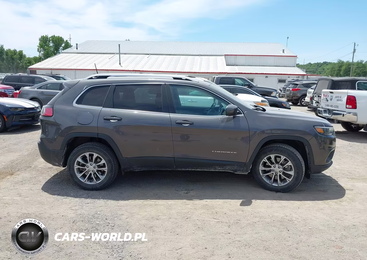 2019 Jeep Cherokee Latitude Plus 4X4 VIN:1C4PJMLB0KD108422 - 13