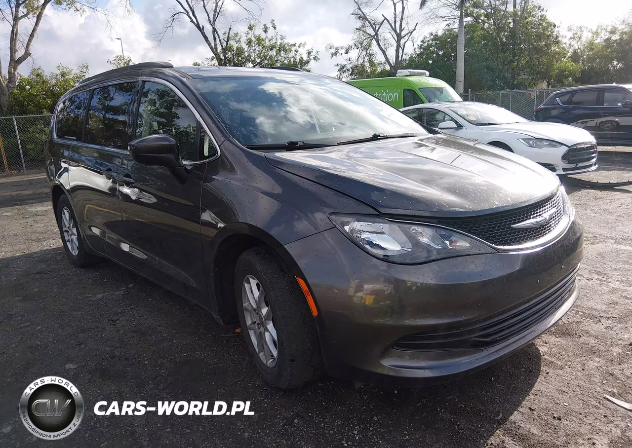 2020 Chrysler Voyager Lxi