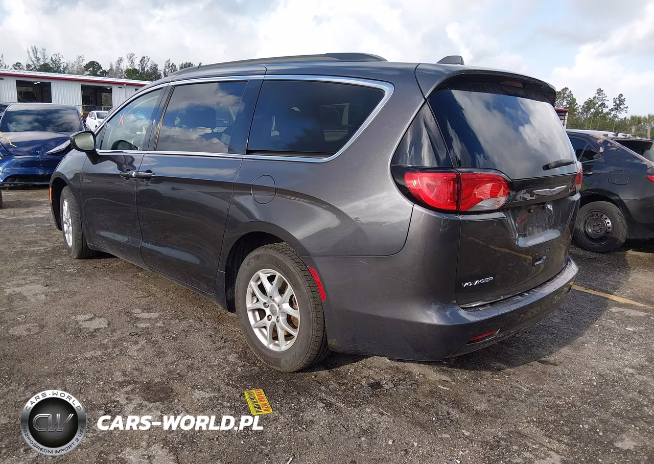 2020 Chrysler Voyager Lxi VIN:2C4RC1DG6LR182406 - 3