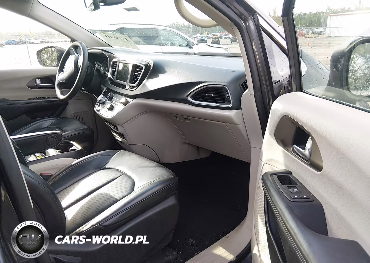 2020 Chrysler Voyager Lxi VIN:2C4RC1DG6LR182406 - 5