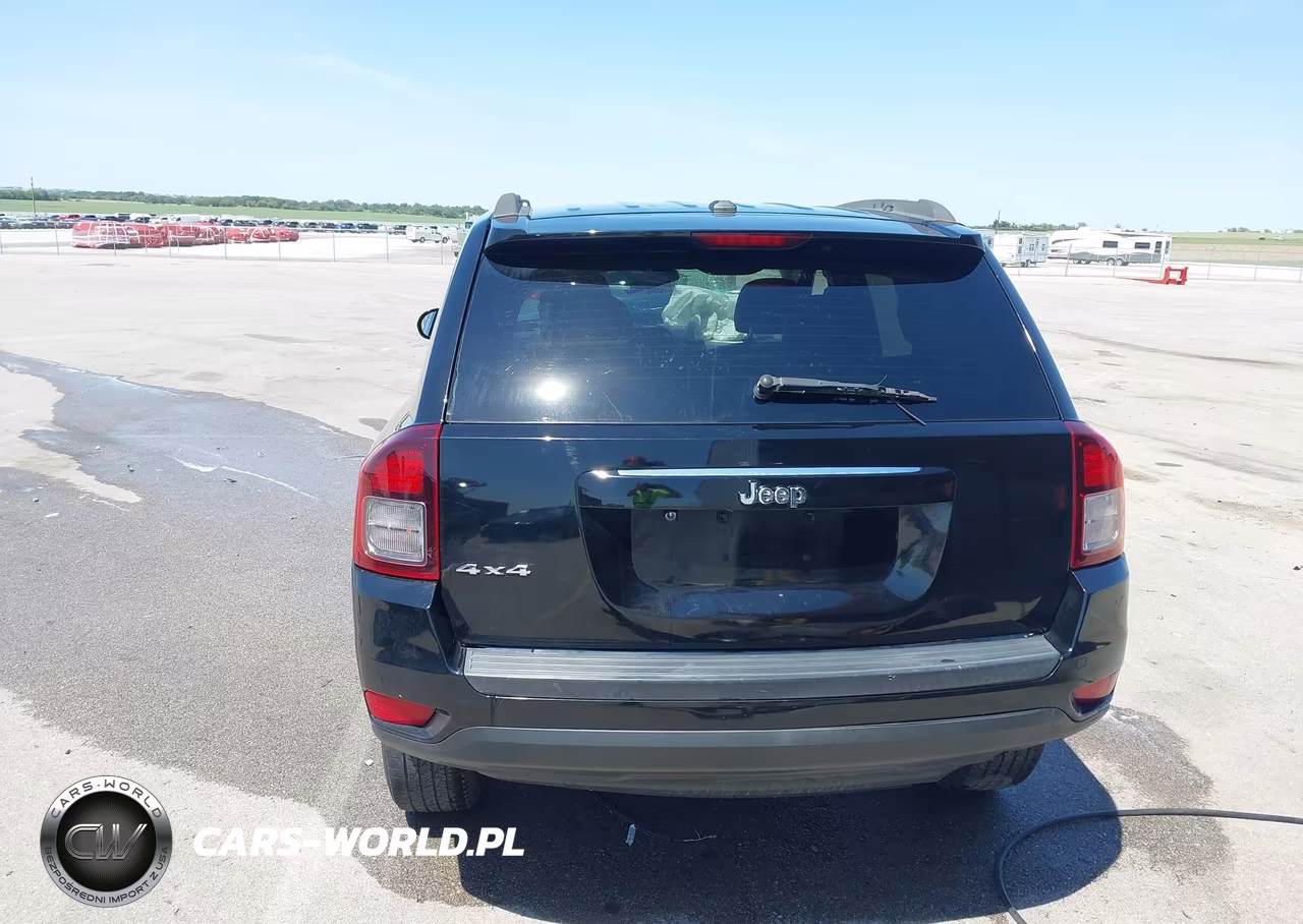 2016 Jeep Compass Latitude VIN:1C4NJDEB9GD733140 - 17