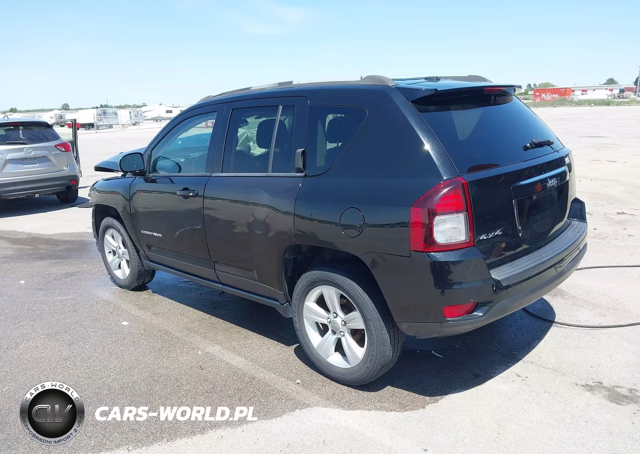 2016 Jeep Compass Latitude VIN:1C4NJDEB9GD733140 - 3