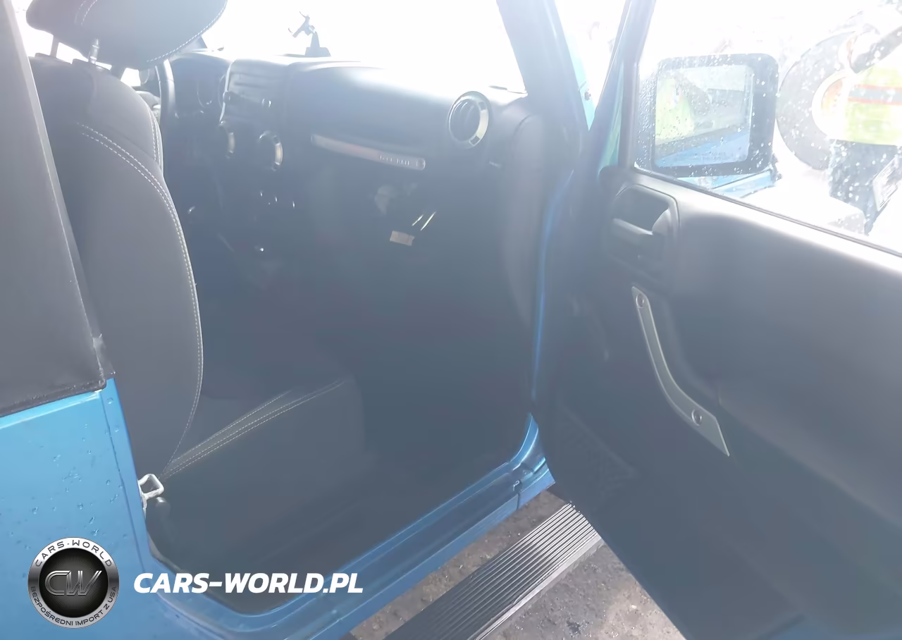 2016 Jeep Wrangler Rubicon VIN:1C4BJWCG9GL143698 - 5