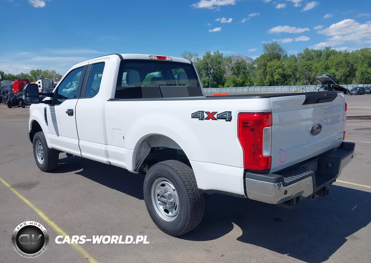 2018 Ford F-250 Xl VIN:1FT7X2B68JEC22183 - 3
