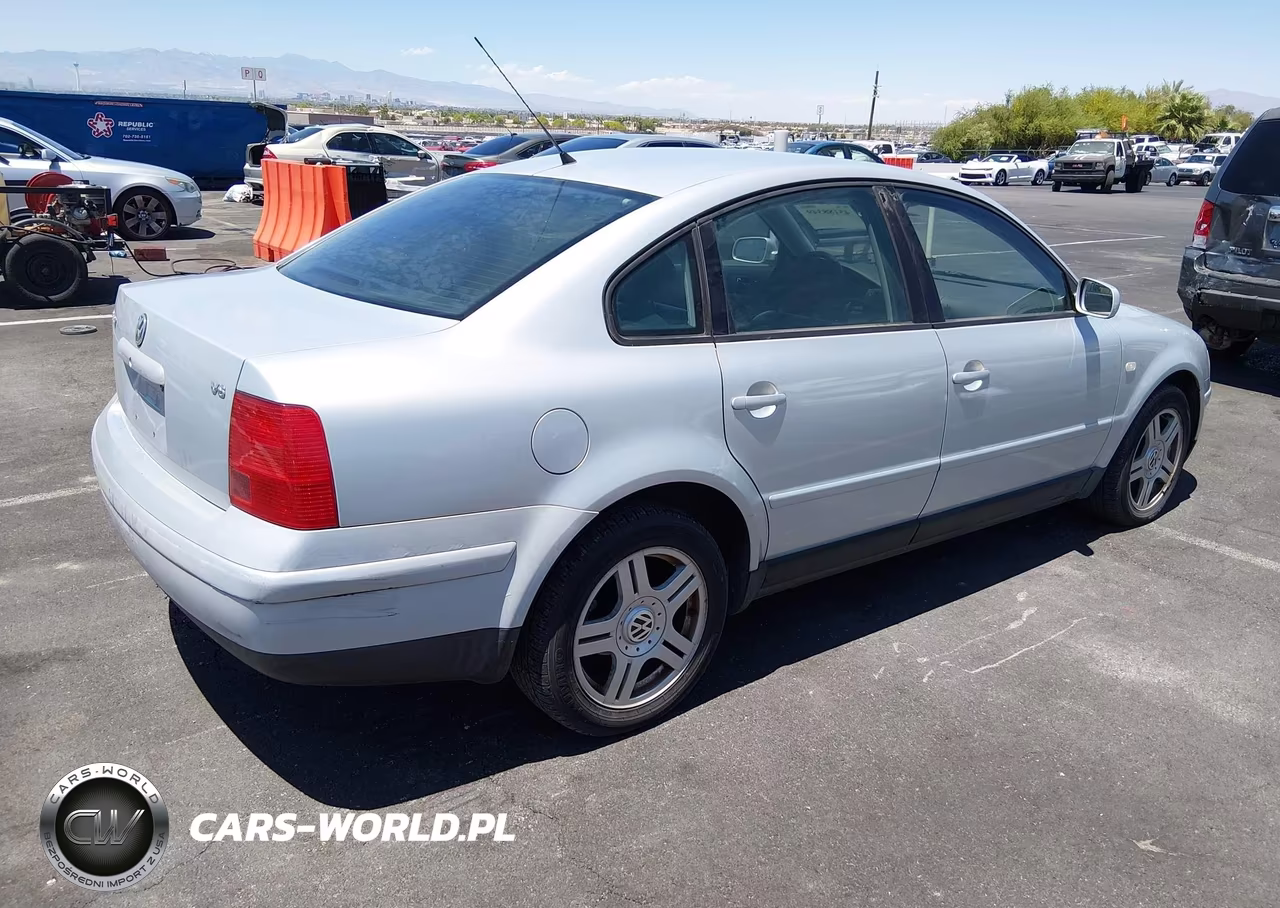2001 Volkswagen Passat Glx VIN:WVWBH63B01P009419 - 4