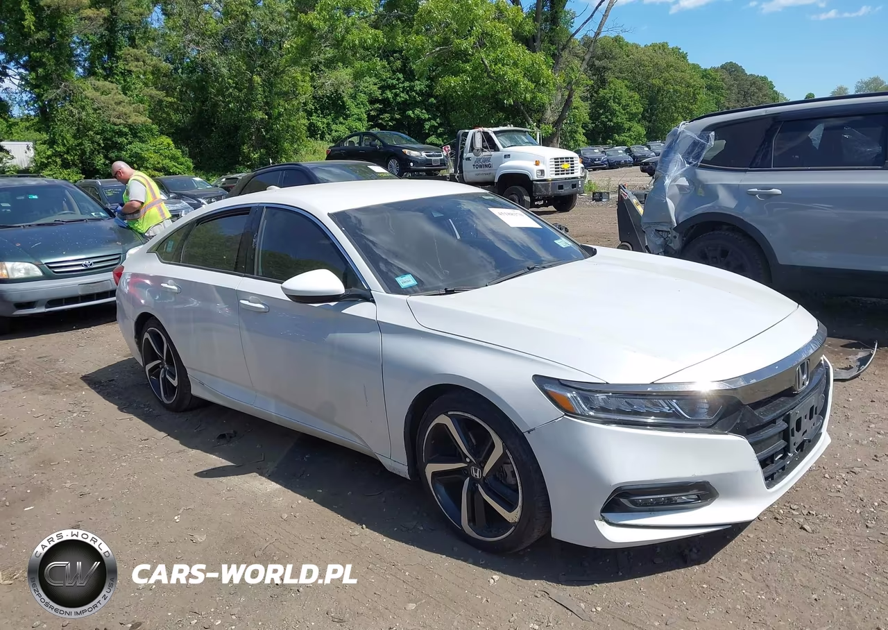 2018 Honda Accord Sport VIN:1HGCV1F35JA085453 - 13