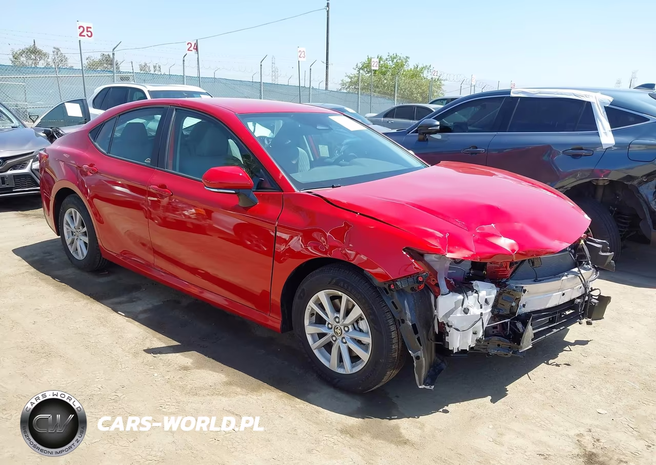 2026 Toyota Camry Le – zdjęcie 1 z 17