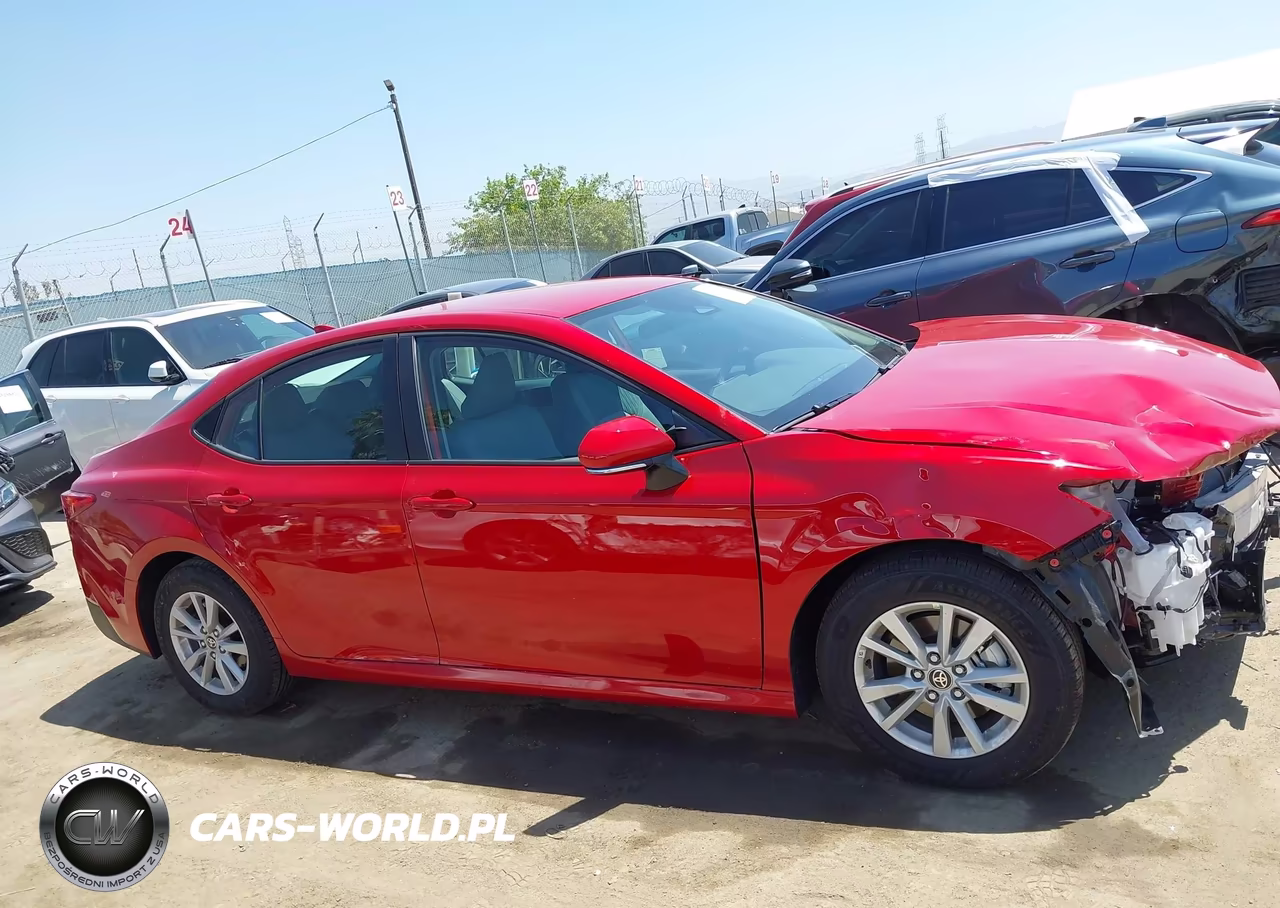 2026 Toyota Camry Le VIN:4T1DAACK6TU252510 - 14
