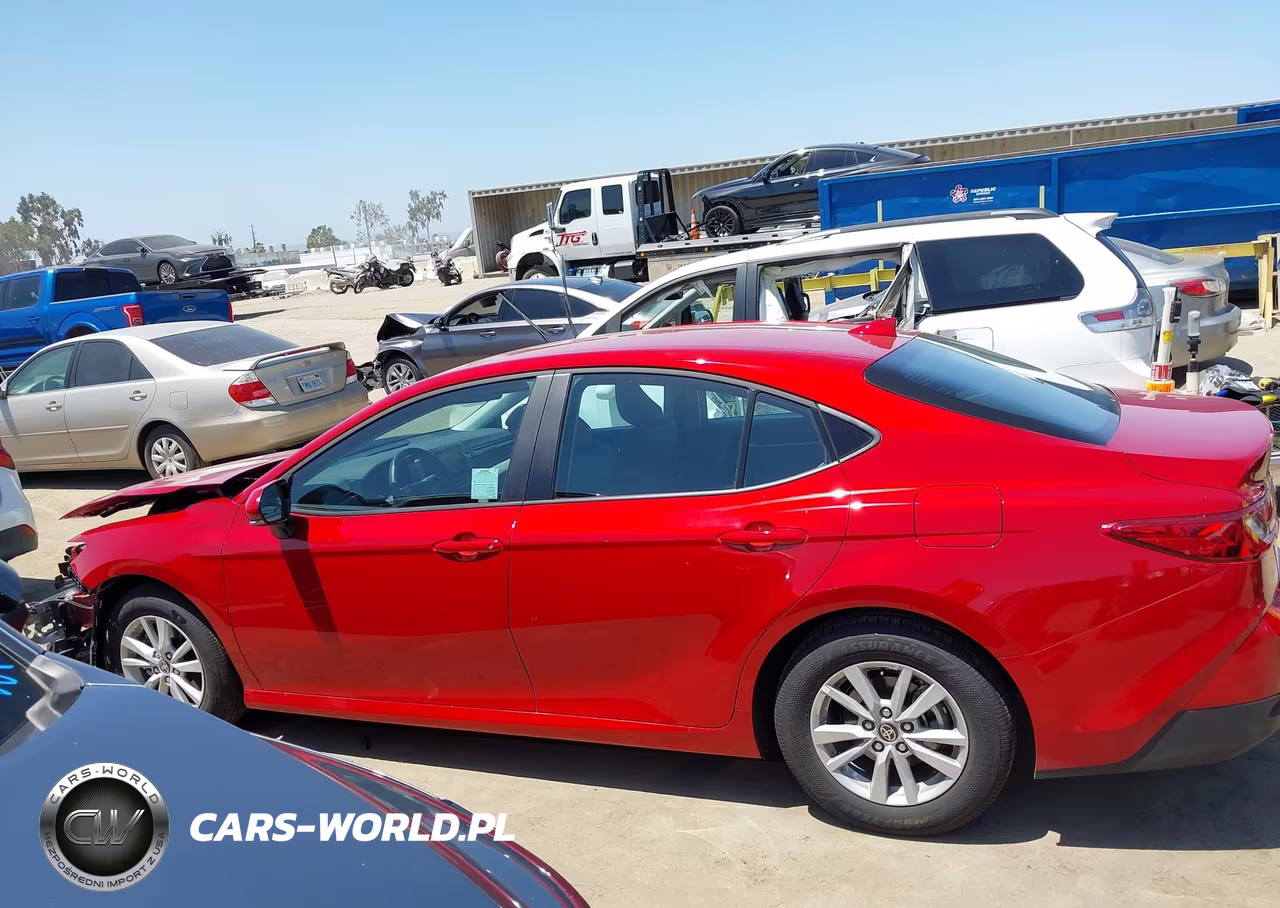 2026 Toyota Camry Le VIN:4T1DAACK6TU252510 - 15