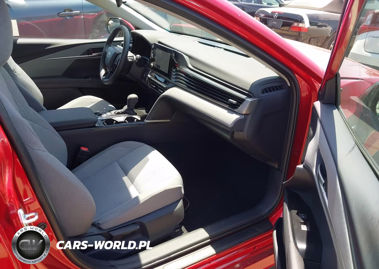 2026 Toyota Camry Le VIN:4T1DAACK6TU252510 - 5
