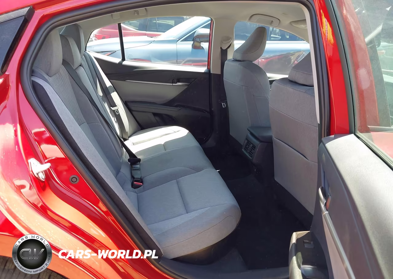 2026 Toyota Camry Le VIN:4T1DAACK6TU252510 - 8