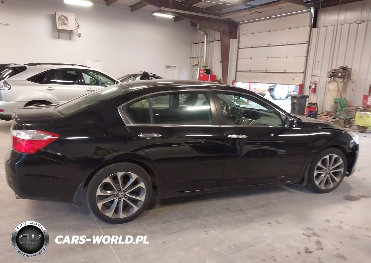 2015 Honda Accord Sport VIN:1HGCR2F58FA054247 - 13