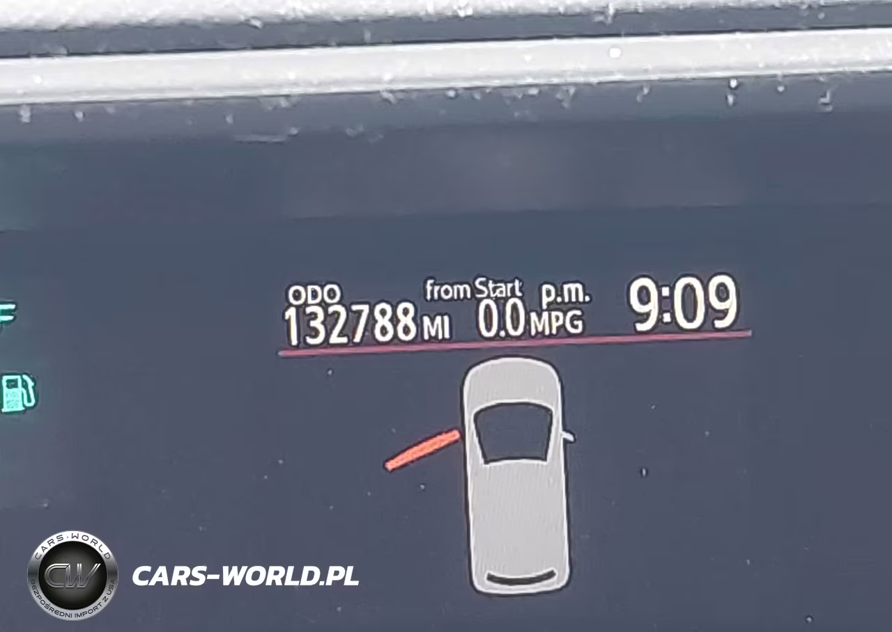 2013 Toyota Prius C Two VIN:JTDKDTB33D1555305 - 15
