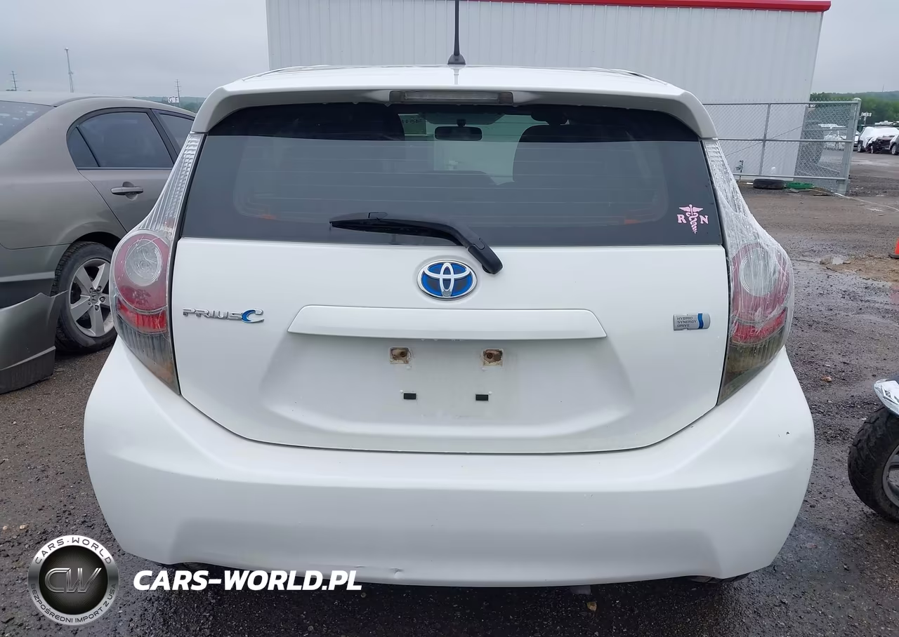 2013 Toyota Prius C Two VIN:JTDKDTB33D1555305 - 16