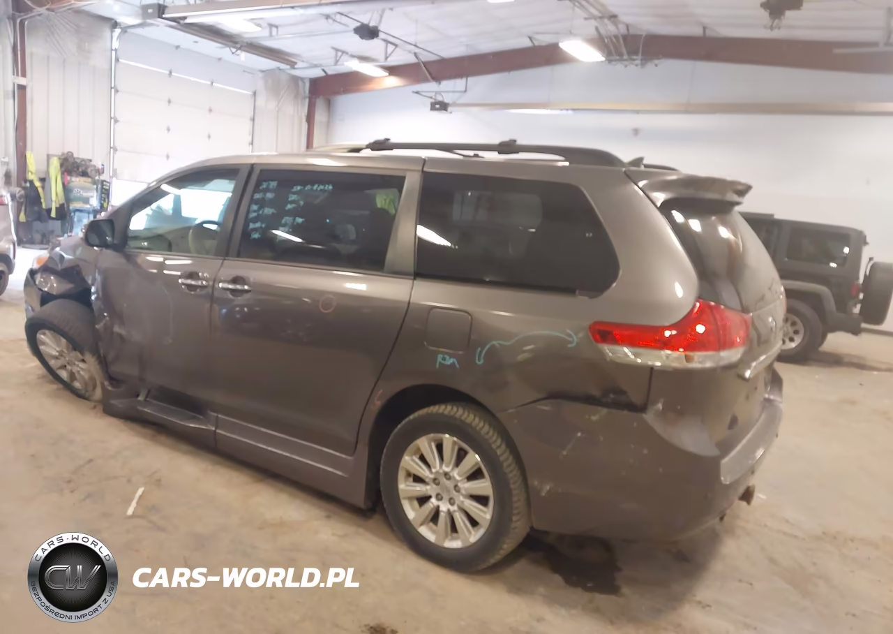 2014 Toyota Sienna Limited V6 7 Passenger VIN:5TDYK3DC9ES420962 - 3