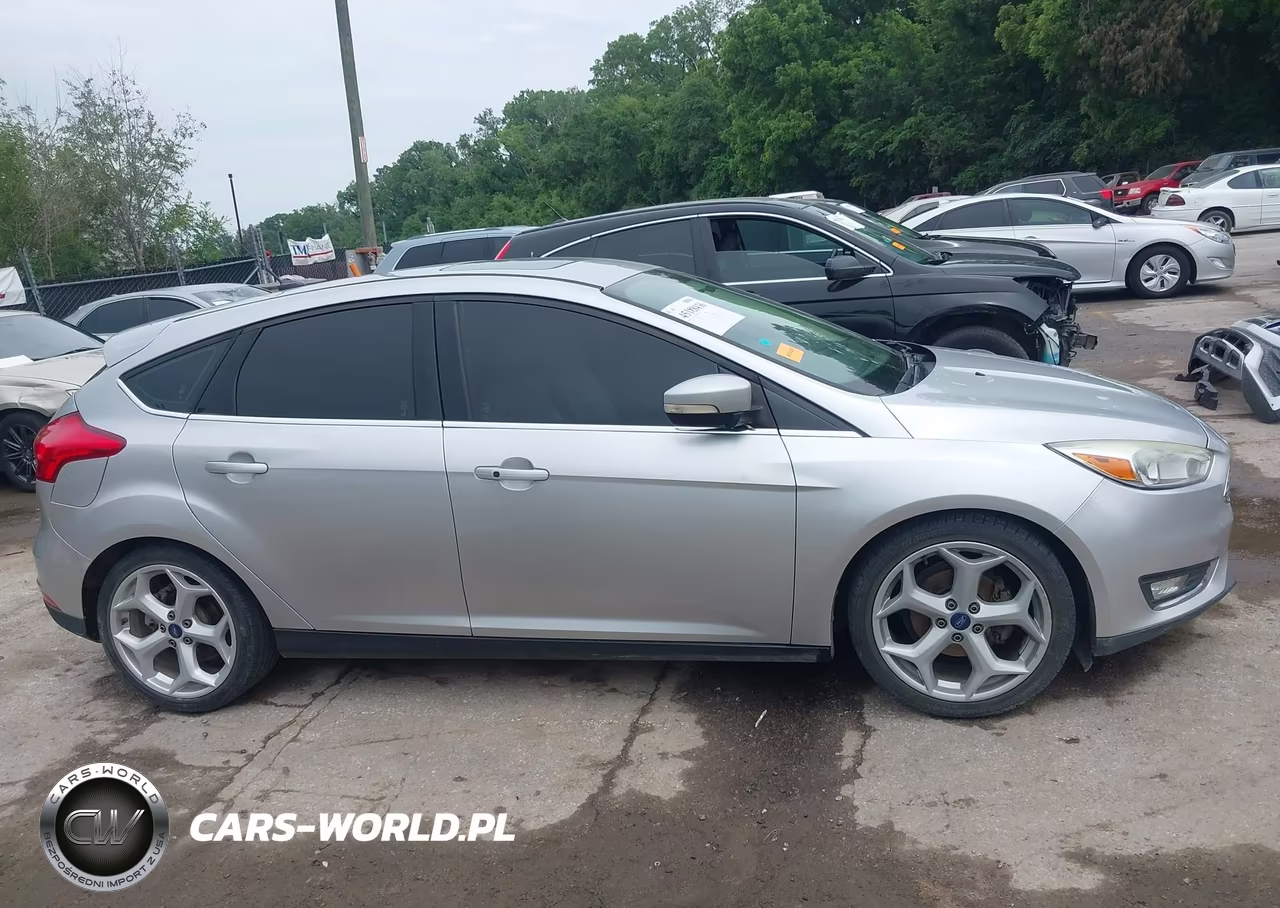 2017 Ford Focus Titanium VIN:1FADP3N22HL287656 - 13