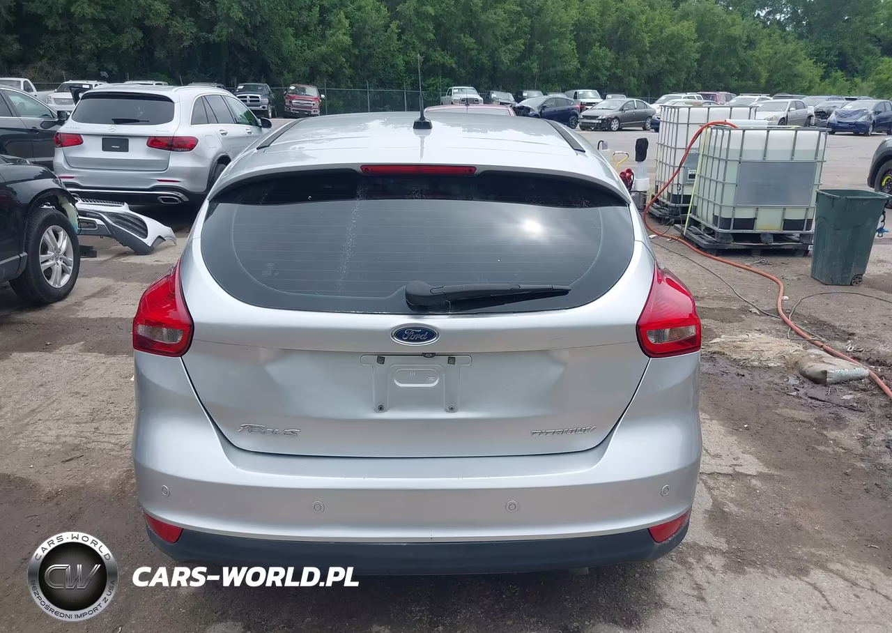 2017 Ford Focus Titanium VIN:1FADP3N22HL287656 - 16