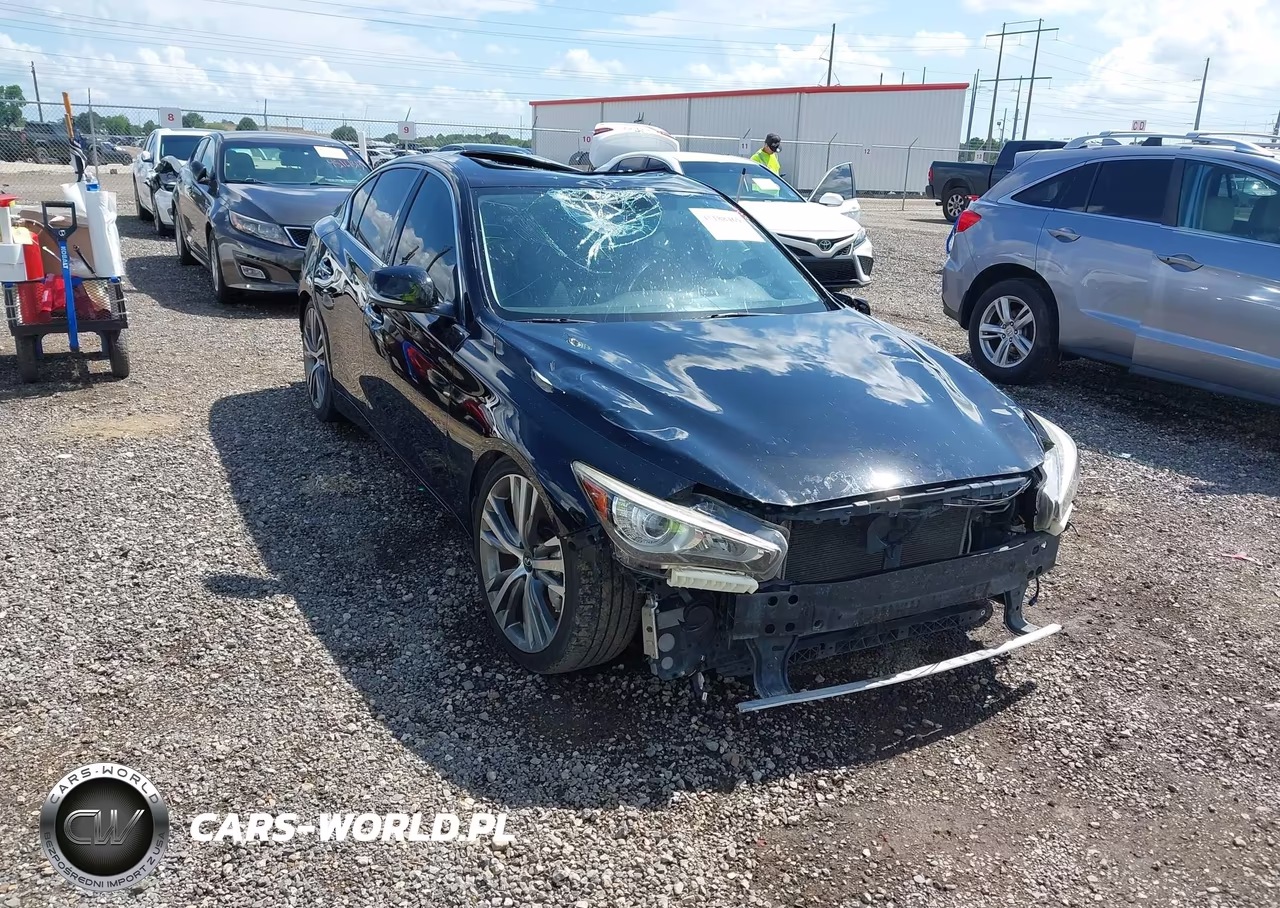 2015 INFINITI Q50 – zdjęcie 1 z 17