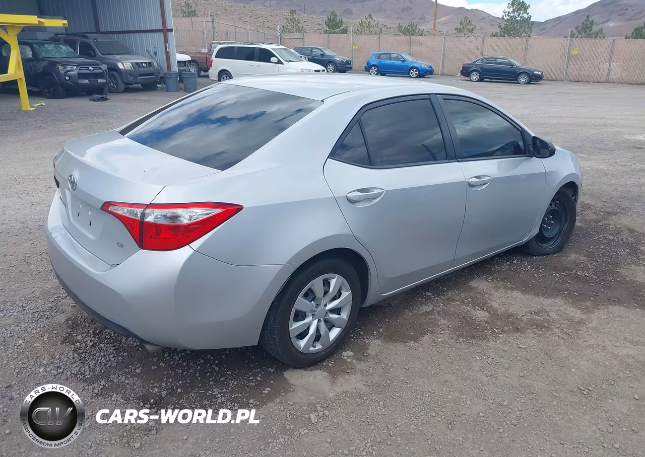 2016 Toyota Corolla Le VIN:2T1BURHE4GC597249 - 4