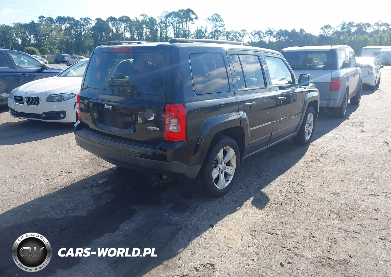 2013 Jeep Patriot Latitude VIN:1C4NJPFA4DD169531 - 4