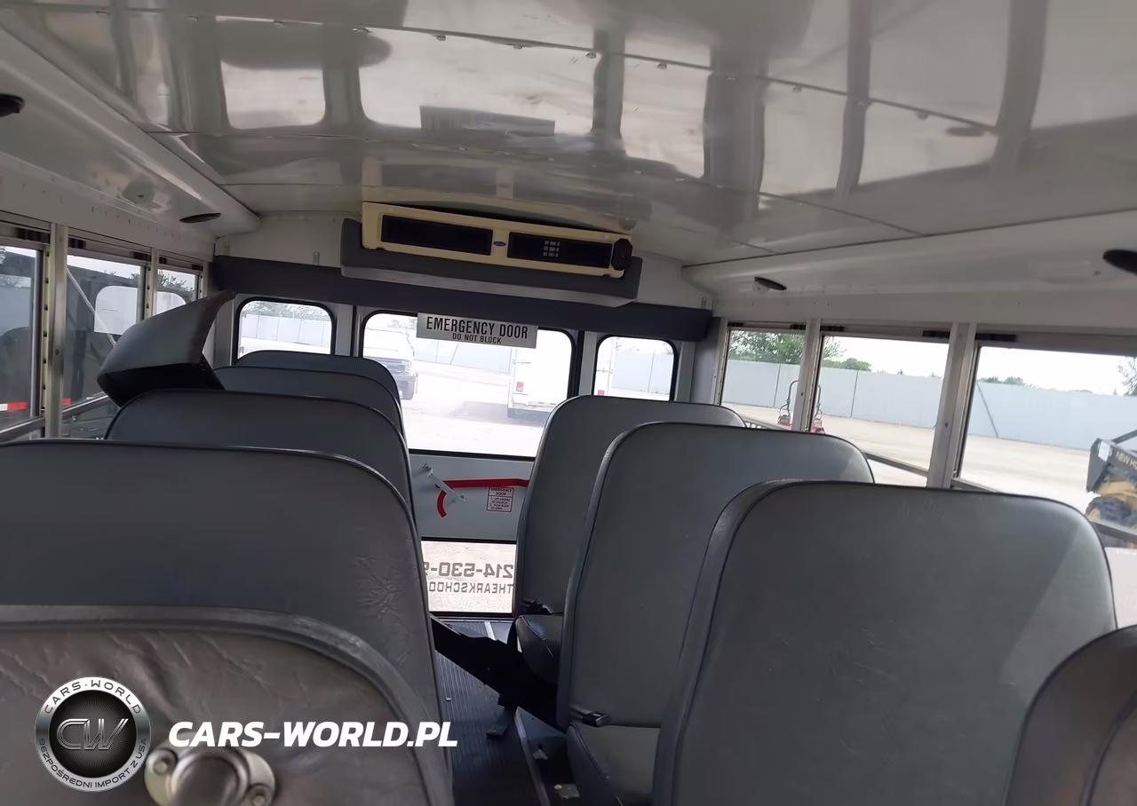 2007 Chevrolet Express Cutaway Work Van VIN:1GBHG31V371162062 - 7