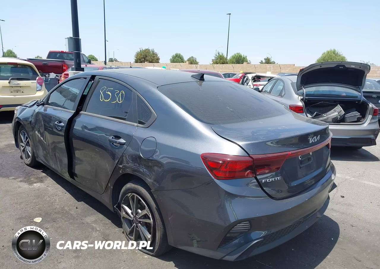 2024 Kia Forte Lxs VIN:3KPF24AD5RE801489 - 15