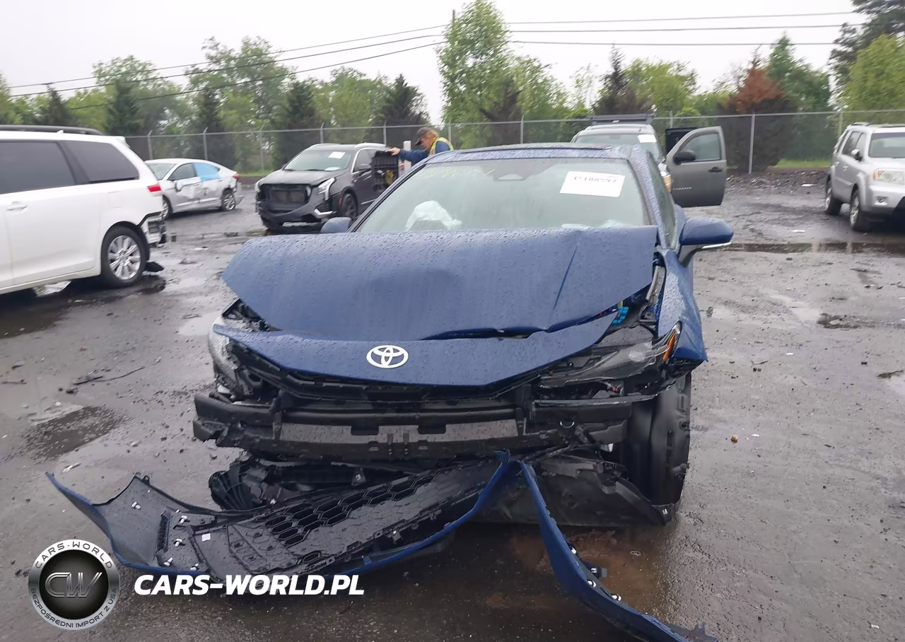 2026 Toyota Camry Se VIN:4T1DAACKXTU303880 - 12
