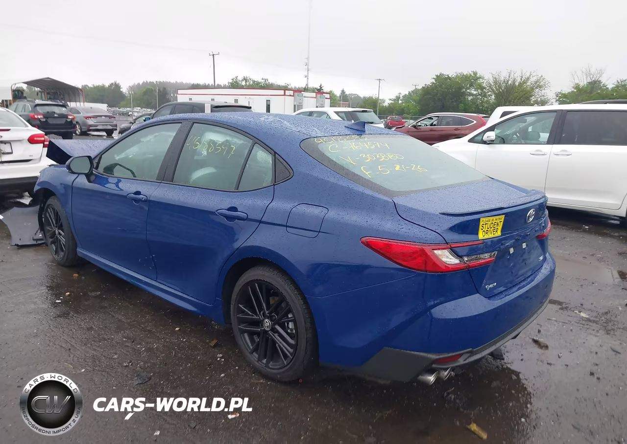 2026 Toyota Camry Se VIN:4T1DAACKXTU303880 - 3