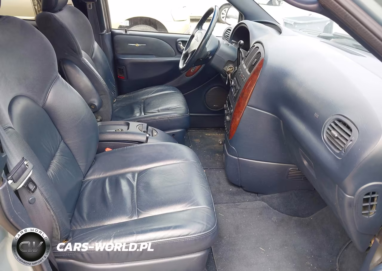 2001 Chrysler Town & Country Limited VIN:2C8GP64L51R296804 - 5