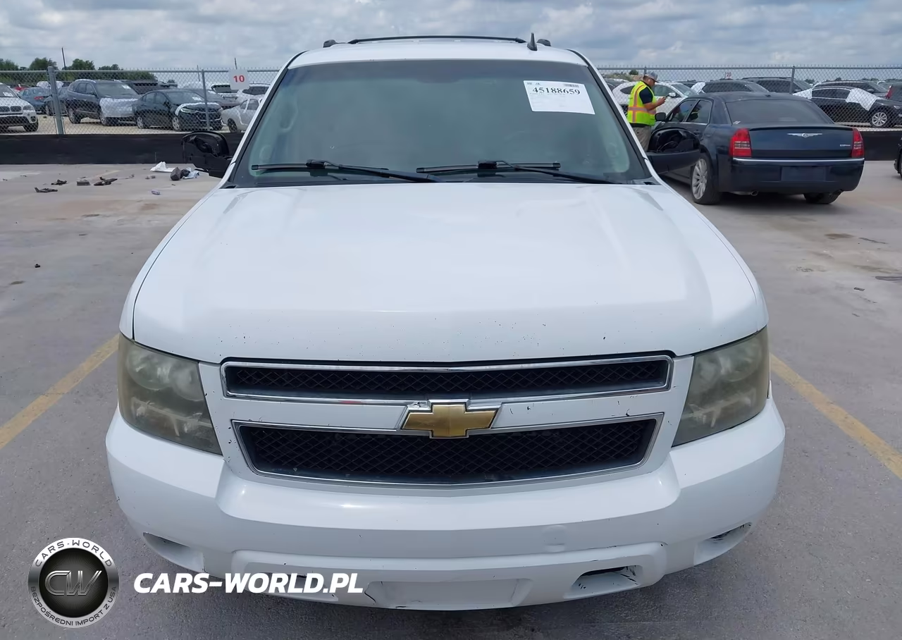 2011 Chevrolet Tahoe Ls VIN:1GNSCAE01BR389655 - 12