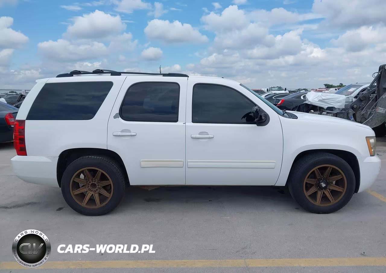 2011 Chevrolet Tahoe Ls VIN:1GNSCAE01BR389655 - 13