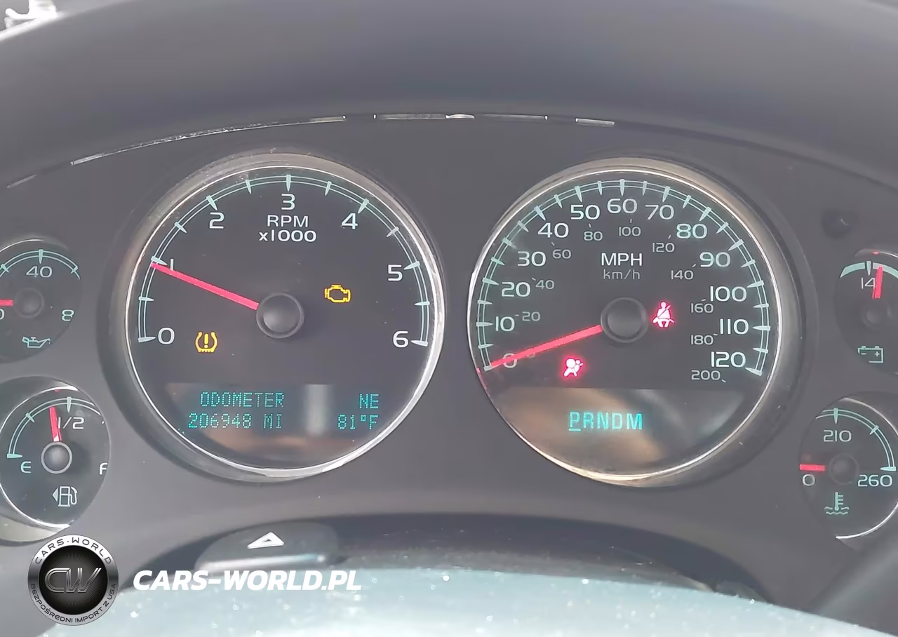 2011 Chevrolet Tahoe Ls VIN:1GNSCAE01BR389655 - 7