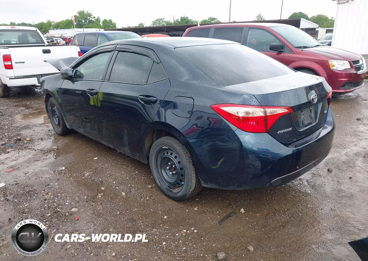 2017 Toyota Corolla Le VIN:2T1BURHE3HC930820 - 3