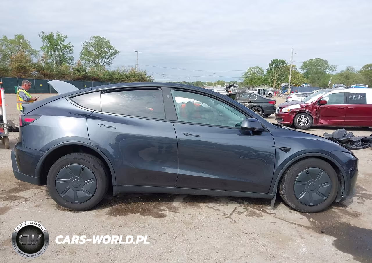 2026 Tesla Model Y All-Wheel Drive-Long Range Launch Series-Premium VIN:7SAYGDEE3TA640865 - 12