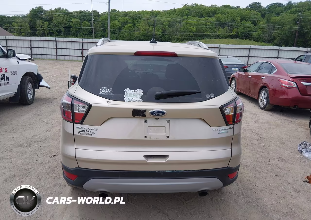 2018 Ford Escape Titanium VIN:1FMCU0J91JUA52628 - 16